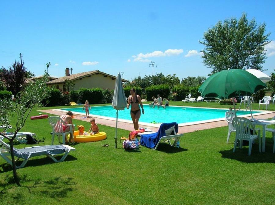 Agriturismo Casale Del Contadino Bolsena Exterior foto